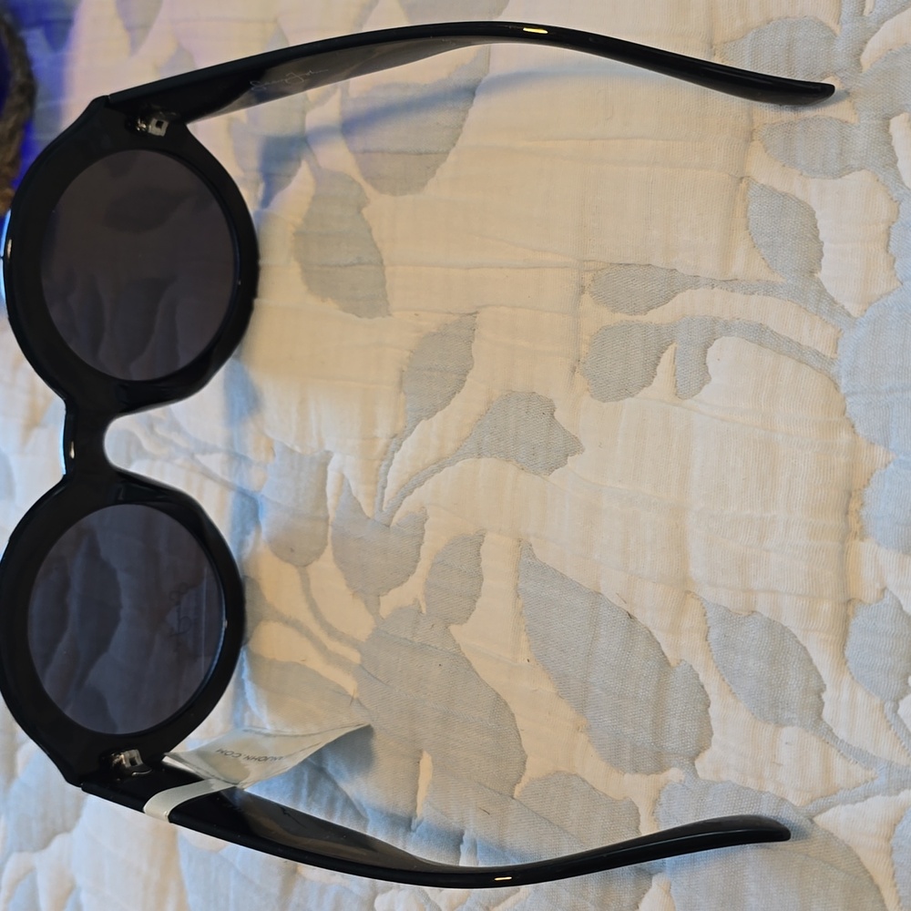 Sean John Designer Sunglasses - Picture 3 of 5